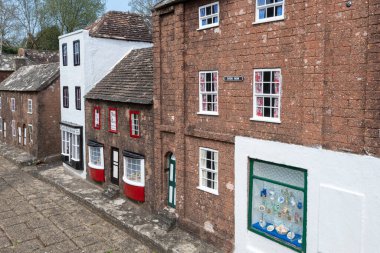 Wimborne. Dorset. United Kingdom.April 20tth 2022. Dorset 'teki Wimborne model kasabasında bir caddenin görüntüsü.