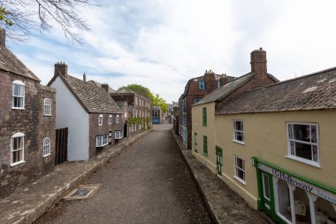 Wimborne. Dorset. United Kingdom.April 20tth 2022. Dorset 'teki Wimborne model kasabasında bir caddenin görüntüsü.