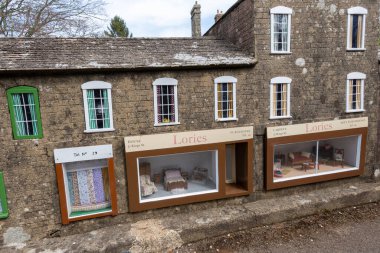 Wimborne. Dorset. United Kingdom.April 20tth 2022. Dorset 'teki Wimborne model kasabasında bir caddenin görüntüsü.