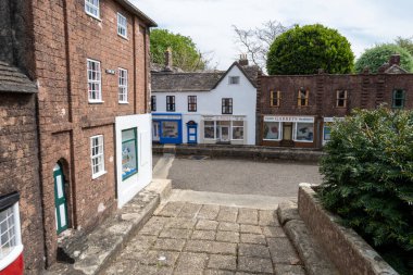 Wimborne. Dorset. United Kingdom.April 20tth 2022. Dorset 'teki Wimborne model kasabasında bir caddenin görüntüsü.