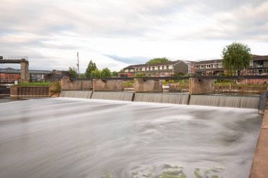 Tewkesbury 'deki Avon nehrinde uzun süre görüldü.