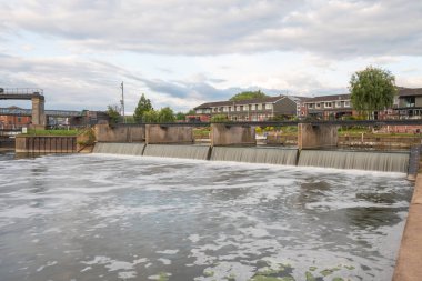 Tewkesbury 'deki Avon nehrinde uzun süre görüldü.