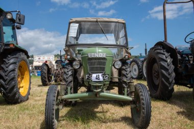 Batı Bay.Dorset.Birleşik Krallık. 12 Haziran 2022 1959 model Fendt Fix 1 West Bay vintage rallisinde sergileniyor.
