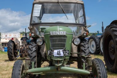Batı Bay.Dorset.Birleşik Krallık. 12 Haziran 2022 1959 model Fendt Fix 1 West Bay vintage rallisinde sergileniyor.
