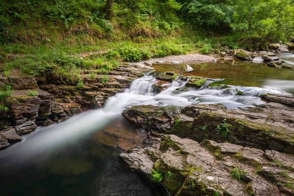 Lång Exponering Watersmeet Bridge Vattenfall East Lyn Floden Vid Watersmeet — Stockfoto