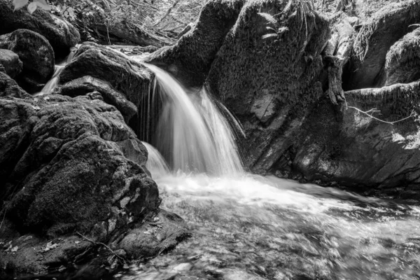 Dlouhé Vystavení Vodopádu Řece Hoar Oak Watersmmet Národním Parku Exmoor — Stock fotografie