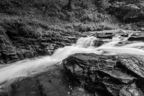 Lång Exponering Watersmeet Bridge Vattenfall East Lyn Floden Vid Watersmeet — Stockfoto