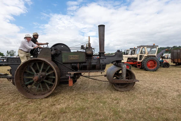 Ilminster. Somerset. Birleşik Krallık. 21 Ağustos 2022. Aveling ve Porter buhar silindiri dünün çiftçilik etkinliğinde kullanılıyor.