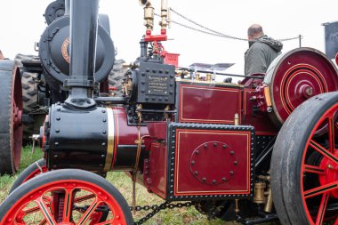 Tarrant Hinton. Dorset. Birleşik Krallık. 25 Ağustos 2022. Minyatür bir Burrell çekici motoru Büyük Dorset Buhar Fuarı 'nda sergileniyor.
