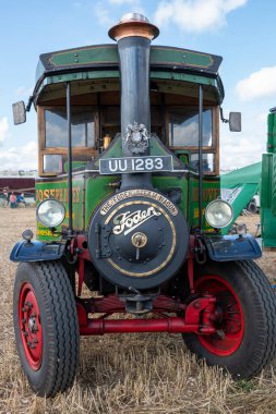 Tarrant Hinton. Dorset. Birleşik Krallık. 25 Ağustos 2022 1929 'dan kalma restore edilmiş Foden C tipi buhar kamyonu Büyük Dorset Buhar Fuarı' nda sergileniyor.