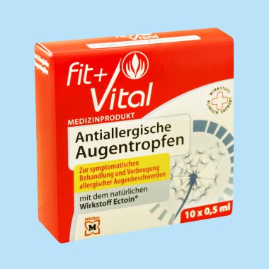 Hamburg, Almanya - 12 Ağustos 2021: Augentropfen fit ve hayati