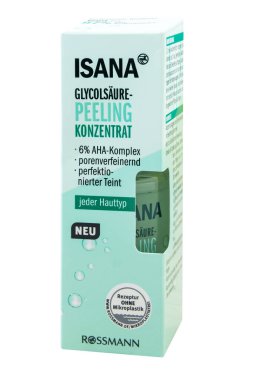 Hamburg, Almanya - 15 Ağustos 2021: Isana Glycolsaeure-Peeling 