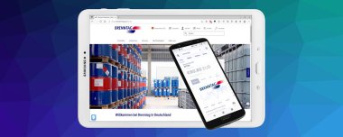 Hamburg, Almanya - 14 Kasım 2021: Brenntag AG Chemie mit Logo Tablet Akıllı Telefon Aktienmarkt blauer Hintergund Banner