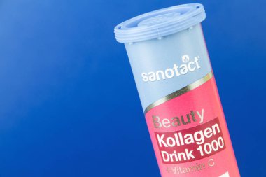 Hamburg, Almanya - 5 Kasım 2021: Kolajen içilen Braustabletten, Aydınlık Tabletler Güzellik Tüpü 1000