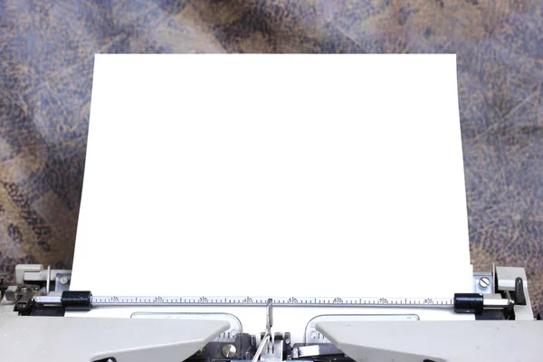 Typemachine met papier, stilleven — Stockfoto
