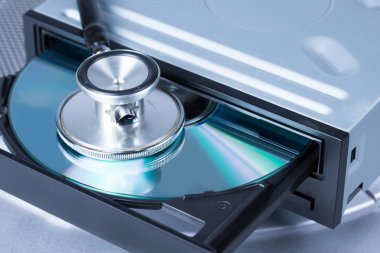 Açık dvd tepsi ile tıbbi, stetoskop