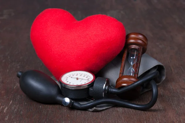 Medical, Group of objects on wood table. measure blood pressure — Stock Photo, Image