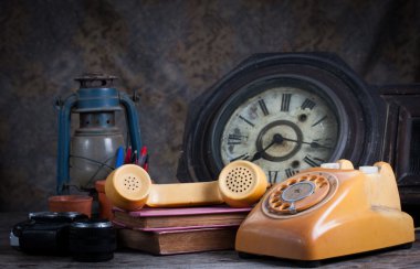 eski telefon, türü yazar
