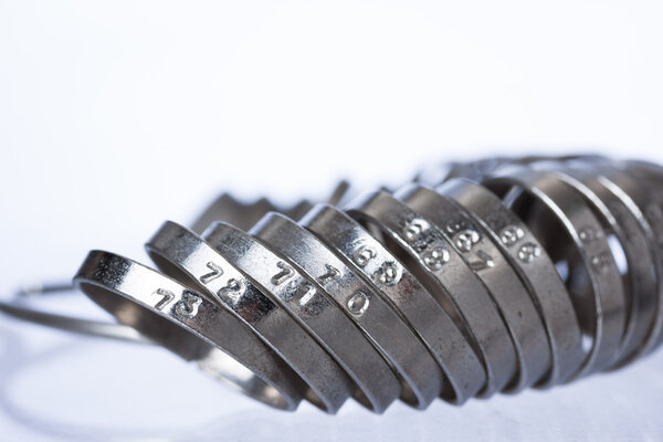 Инструменты для измерения размеров пальцев ювелира
.