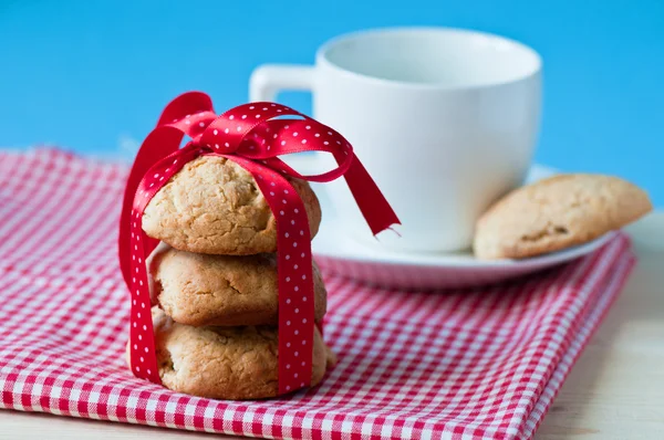 Cookies and cup — Stock Photo, Image