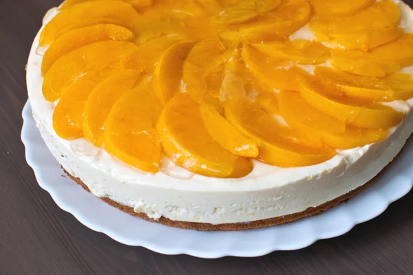 Peach cake — Stock Photo, Image