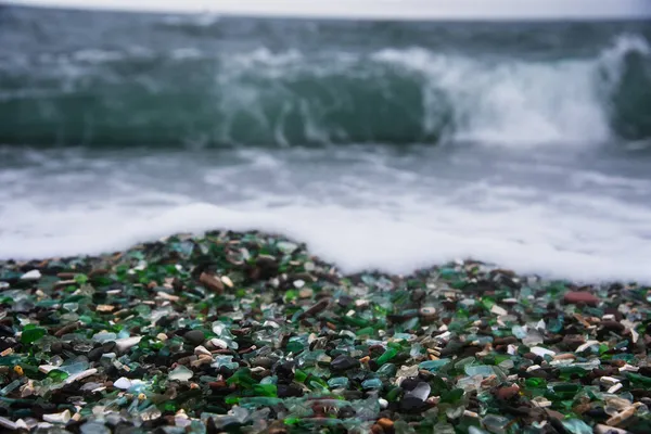 Esta Praia Vladivostok Rússia Coberta Com Seixos Vidro Multicoloridos Dia Fotografias De Stock Royalty-Free