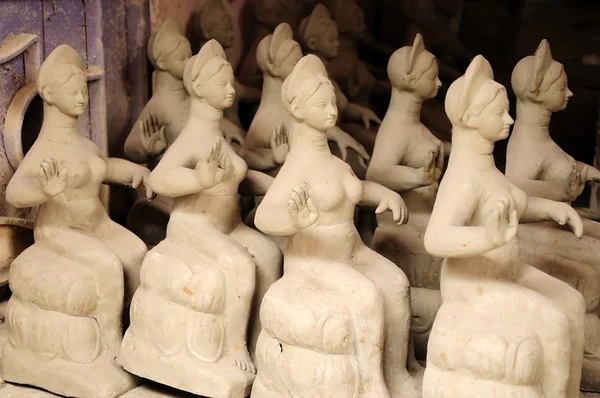 Clay idols for sale — Stock Photo, Image