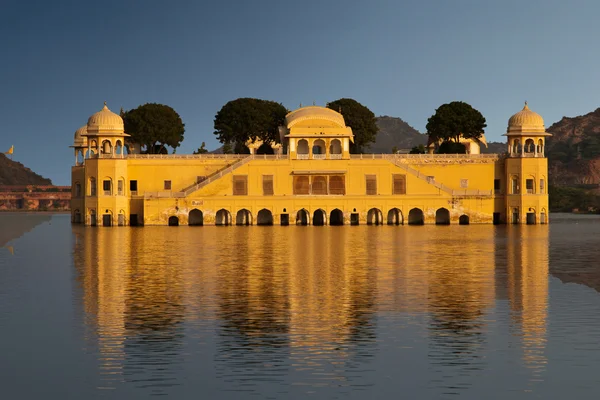 Wody Pałac jal mahal — Zdjęcie stockowe