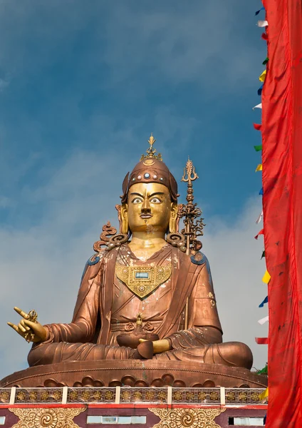 Estátua de buddha gigante — Fotografia de Stock