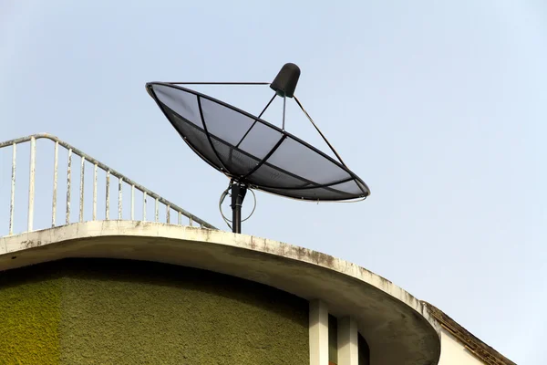 Супутникова антена — стокове фото