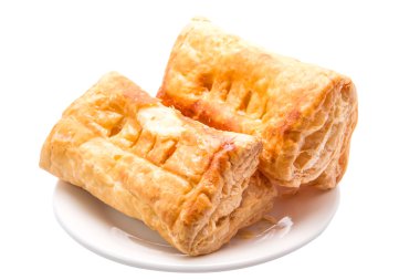 Tavuk pasta plaka üzerinde beyaz bir arka plan 