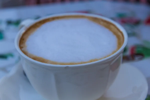 Cappuccino w filiżanki porcelanowe — Zdjęcie stockowe