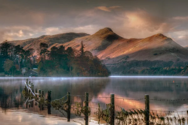 Vroege ochtend derwentwater, Cumbria Stockafbeelding