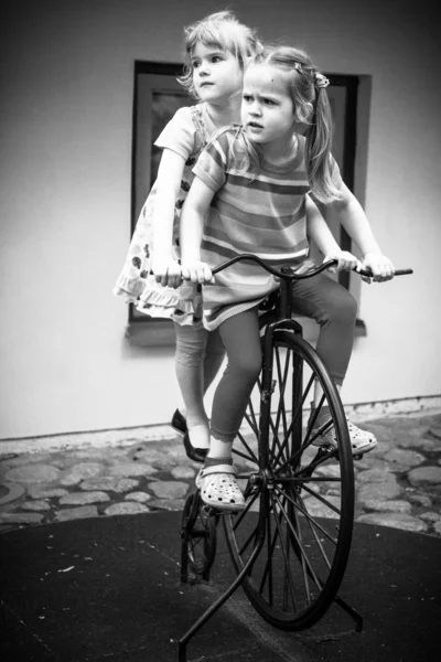 Kids on the bike