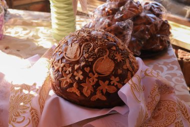 Düğün dekorasyonu ile yuvarlak somun