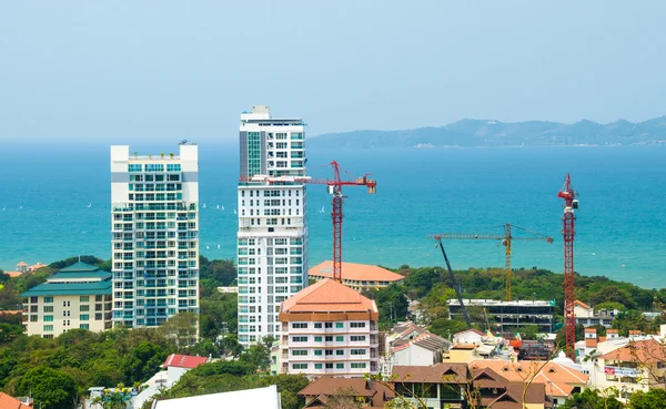 Costruzione di edifici vicino mare — Foto Stock