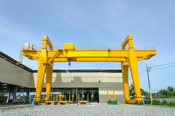 Yellow overhead crane — Stock Photo, Image