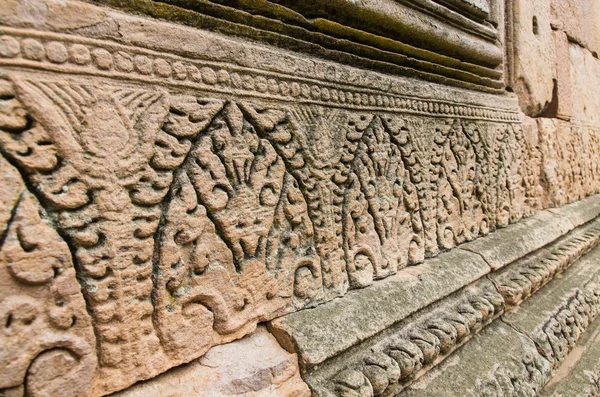 Escultura estilo tailandês no templo — Fotografia de Stock
