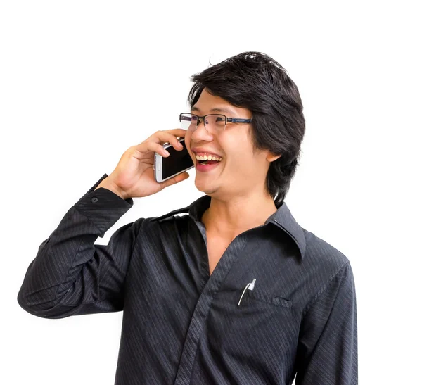 Uśmiech azjatycki biznes człowiek mówiąc telefon komórkowy — Zdjęcie stockowe