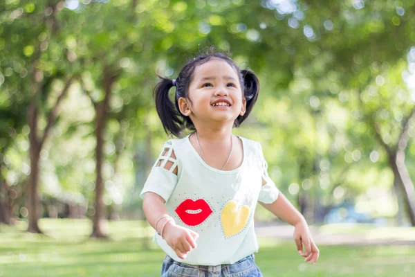 Smile Thai baby girl — Stock Photo, Image