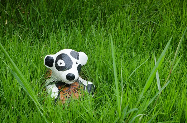 Smile sculpture of dog in garden — Stock Photo, Image