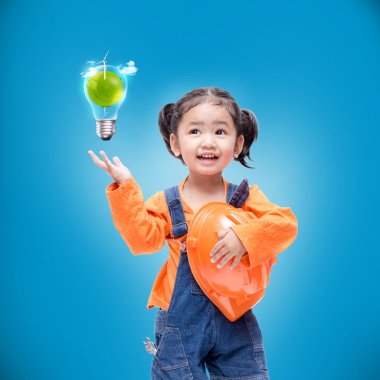 güç tasarruflu ampul ile gülümseme Asya mühendis bebek kız