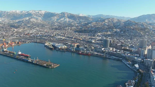 Batum, Gürcistan - 22 Ocak 2021: Şehrin havadan görünüşü