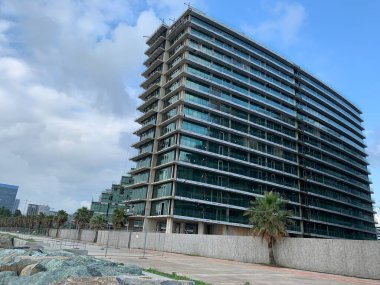 Batumi, Gürcistan - 25 Haziran 2021: New Boulevard 'da inşaat halindeki evler
