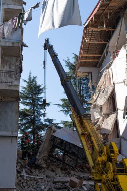 Batumi, Gürcistan - 8 Ekim 2021: 26 Mayıs 'ta ev çökmesi, kurtarma çalışmaları