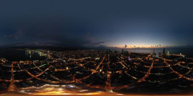 Batumi, Georgia - 21 Ekim 2021: 360 Şehir Akşam Panoraması