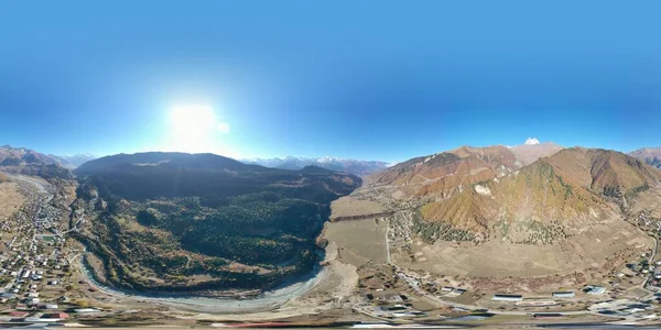 コーカサス山脈の360度のパノラマ — ストック写真