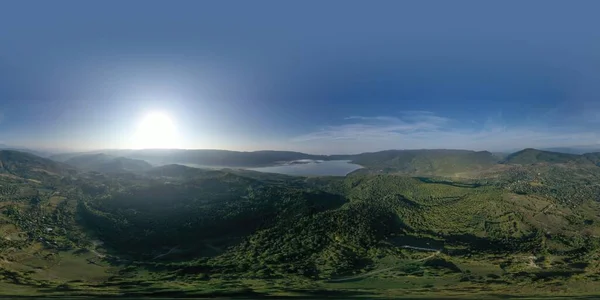 360 Dağ Göl Manzarası Hava Manzarası — Stok fotoğraf