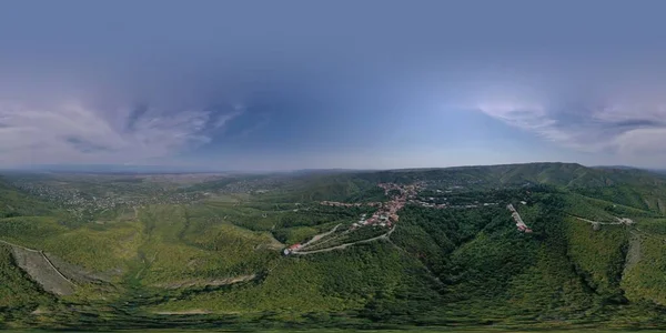 360 Панорама Деревни Подножия Горы — стоковое фото