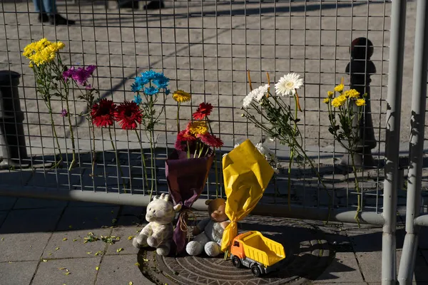 Батумі Грузія Жовтня 2021 Року Квіти Іграшки Місці Трагедії — стокове фото